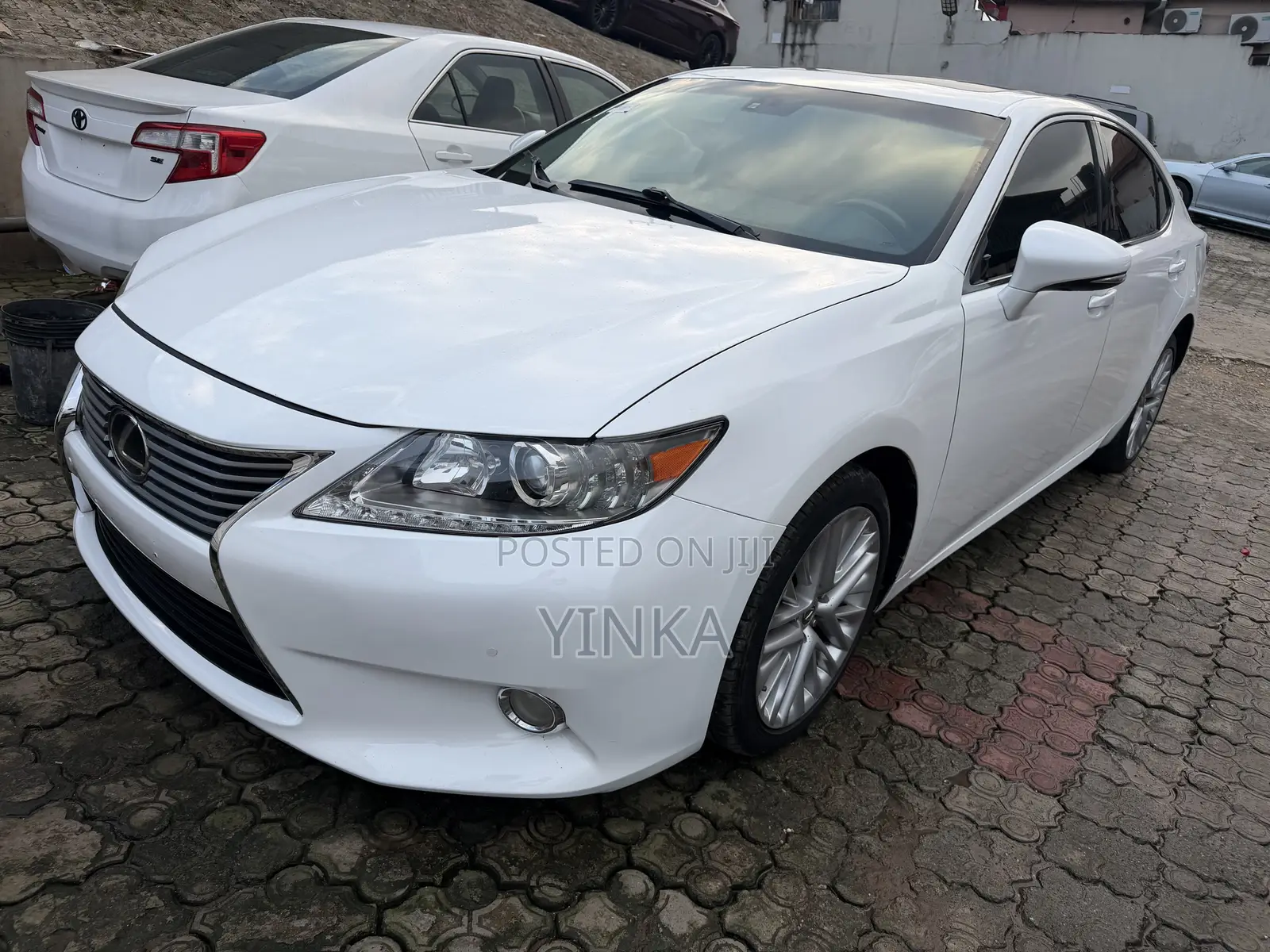 Lexus ES 2013 White