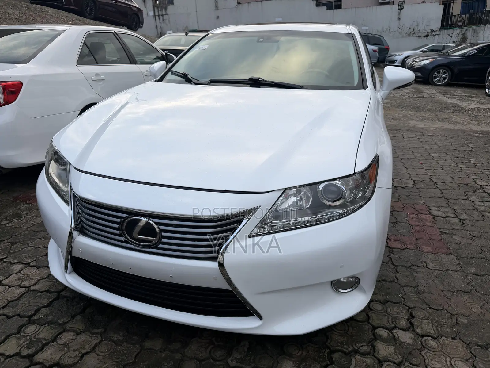 Lexus ES 2013 White