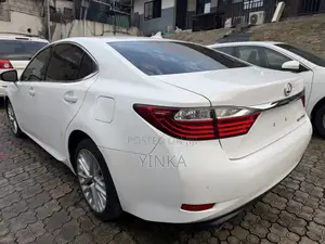 Lexus ES 2013 White