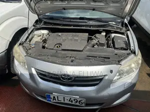 Toyota Corolla 2010 Silver