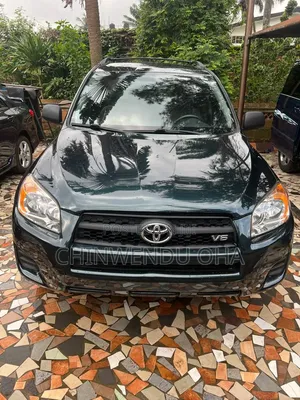 Toyota RAV4 2010 Green