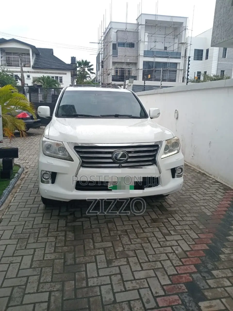 Lexus LX 570 AWD 2014 White