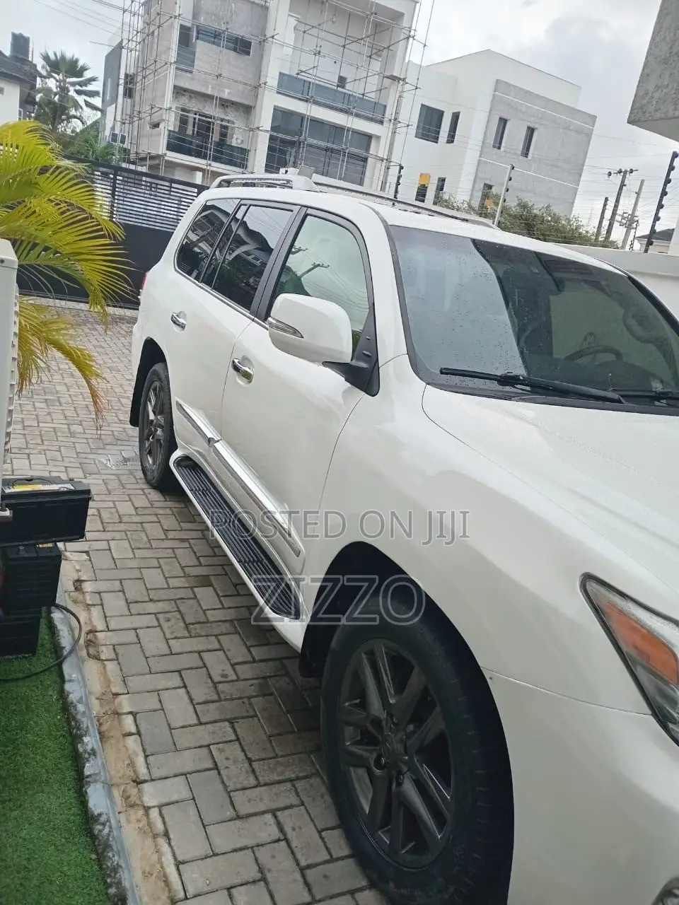 Lexus LX 570 AWD 2014 White