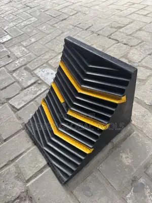 Heavy Duty Rubber Tyre Wheel Chock – Vehicle Wheel Stopper