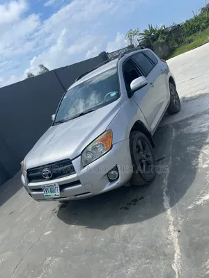 Toyota RAV4 2011 Silver