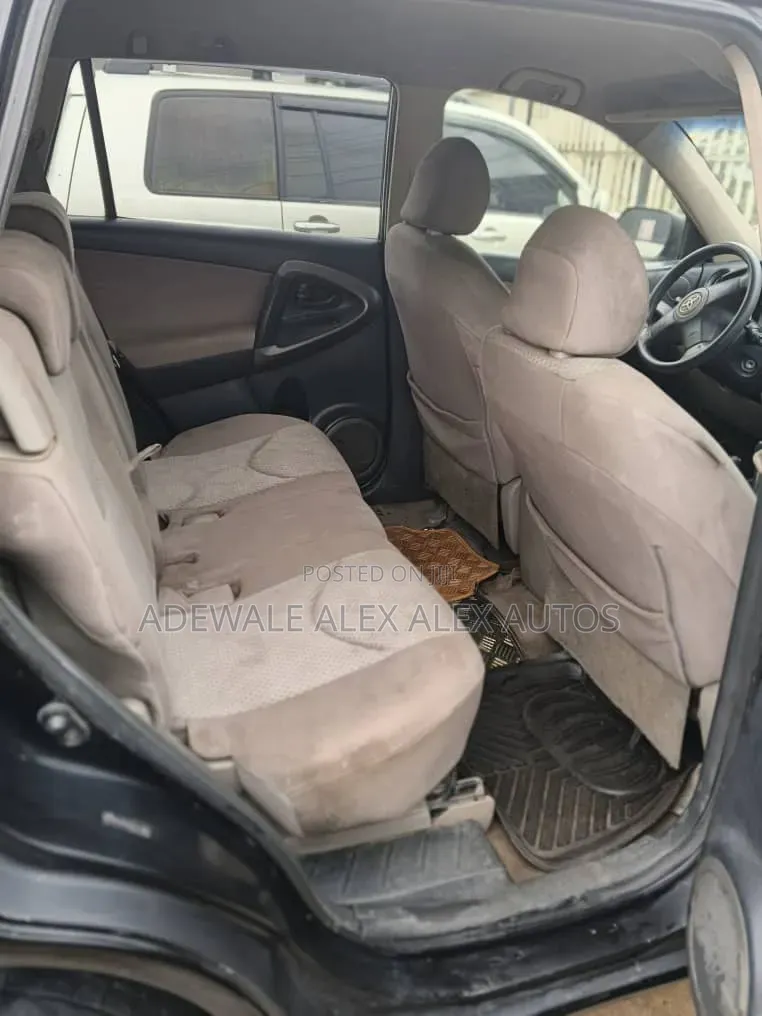 Toyota RAV4 2011 Black