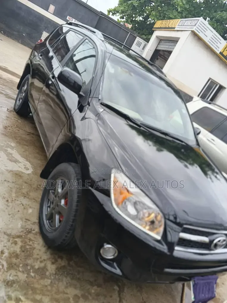 Toyota RAV4 2011 Black