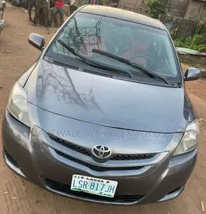 Toyota Yaris 2009 Gray