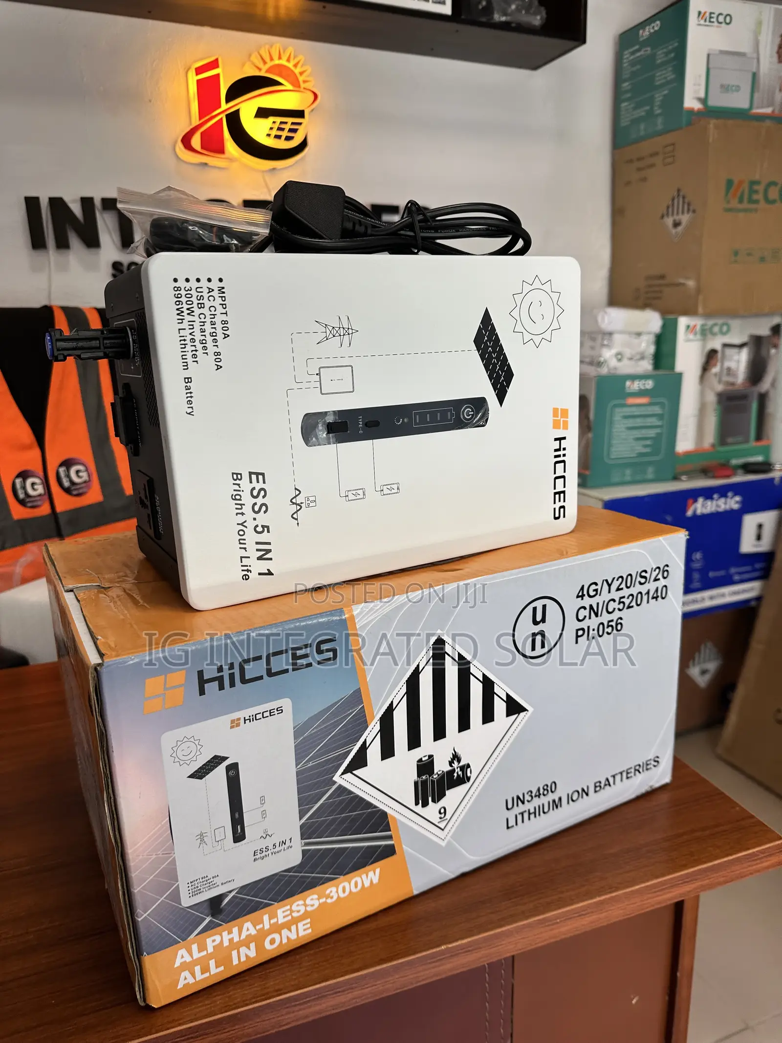 300w/1kwh Solar Generator Hicces