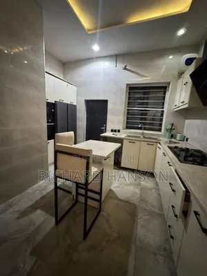 1bdrm Shared Apartment in Orchid, Chevron for rent