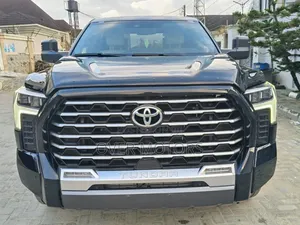 Toyota Tundra Hybrid 2022 Black