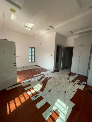 Studio Apartment in Orchid, Chevron for rent