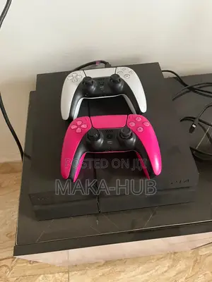 Play Station 4
