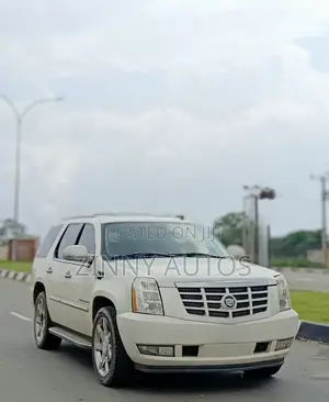 Cadillac Escalade 2010 White
