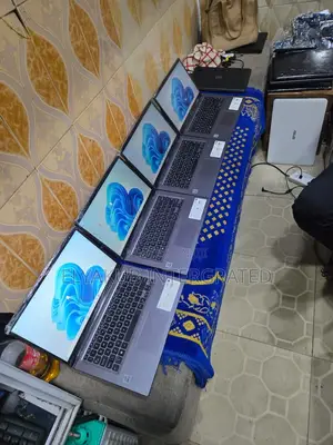 New Laptop Asus 8GB Intel Core i5 SSD 256GB