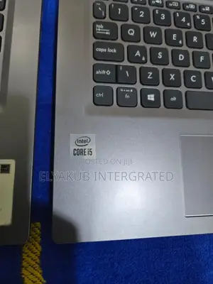 New Laptop Asus 8GB Intel Core i5 SSD 256GB