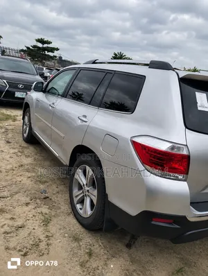 Toyota Highlander Limited 3.5L 2WD 2013 Silver