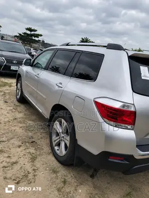 Toyota Highlander Limited 3.5L 2WD 2013 Silver