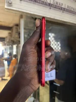 Apple iPhone 11 128 GB Red