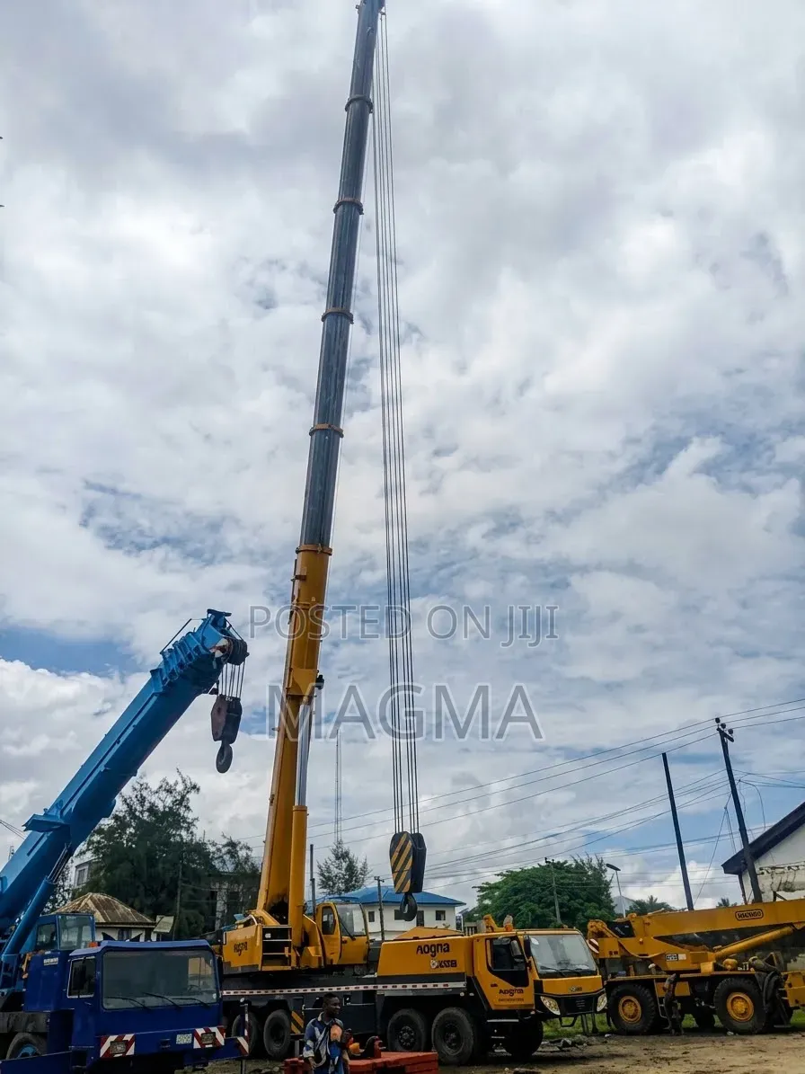 150tons Motor Crane for Lease