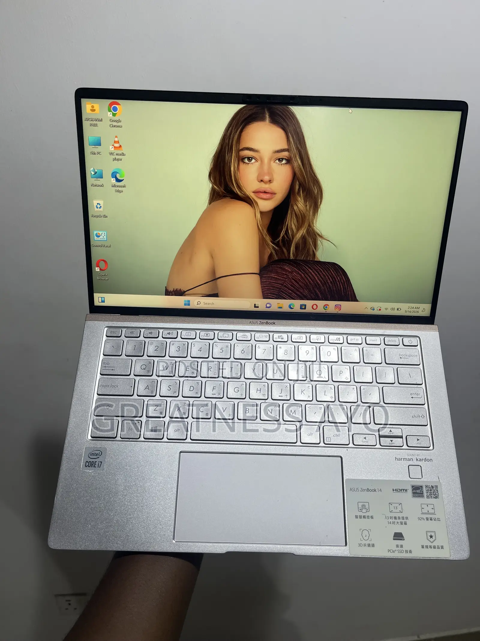 Laptop Asus Zenbook 14 OLED 32GB Intel Core i7 SSD 256GB
