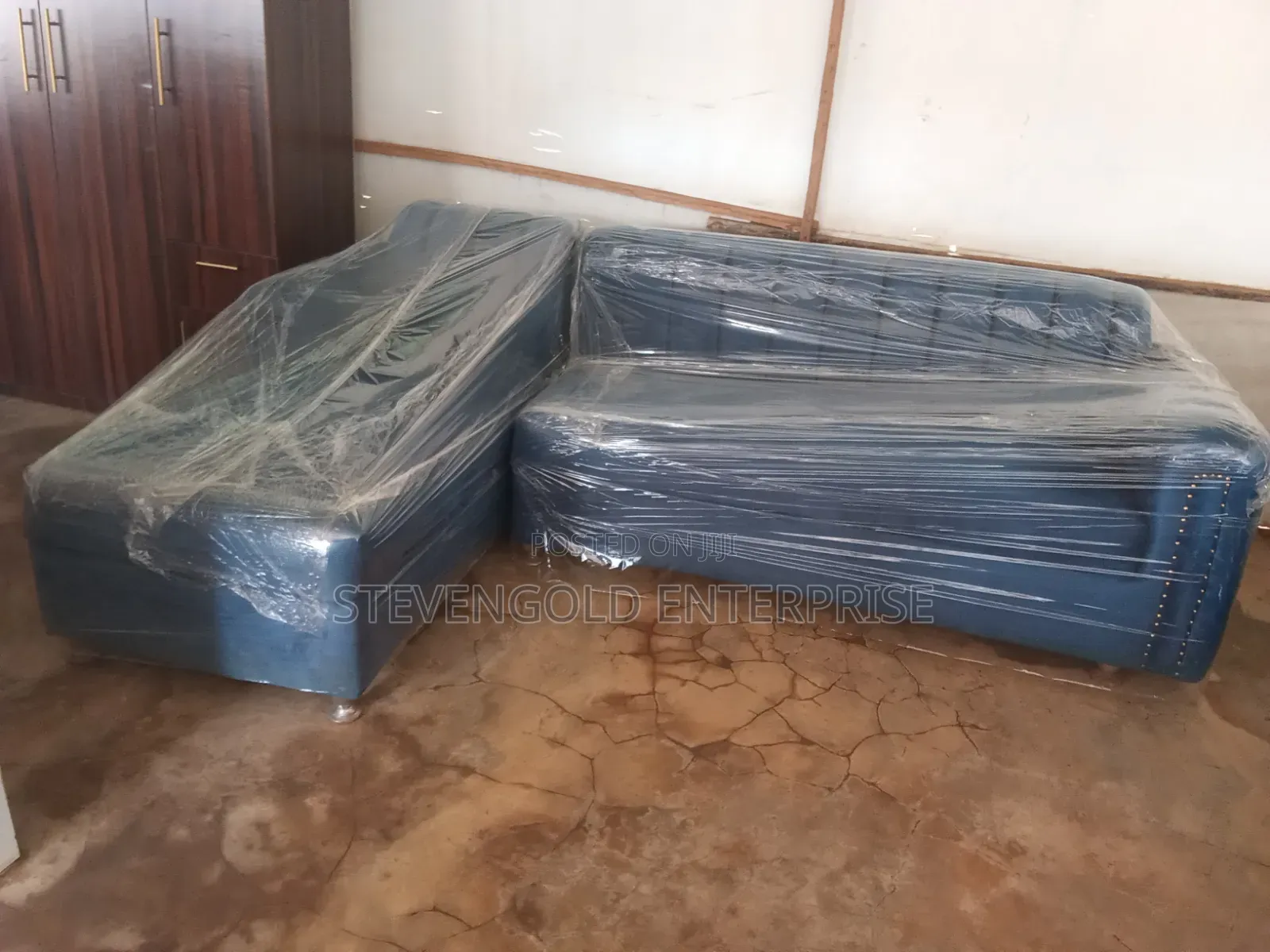 Modern L-Shaped Sofa | Soft Comfortable 2-Piece Sectional