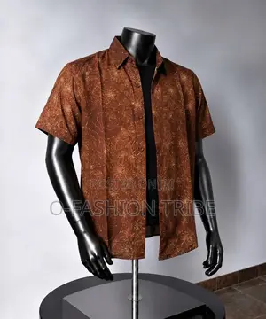 Men's Short-Sleeve Button-Down Shirt / Vintage Shirt