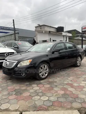 Toyota Avalon XLS Sedan FWD (3.5L 6cyl 6A) 2008 Black
