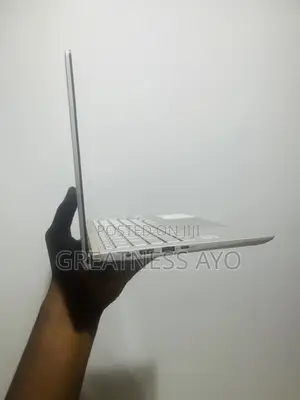 Laptop Asus Zenbook 14 OLED 32GB Intel Core i7 SSD 256GB