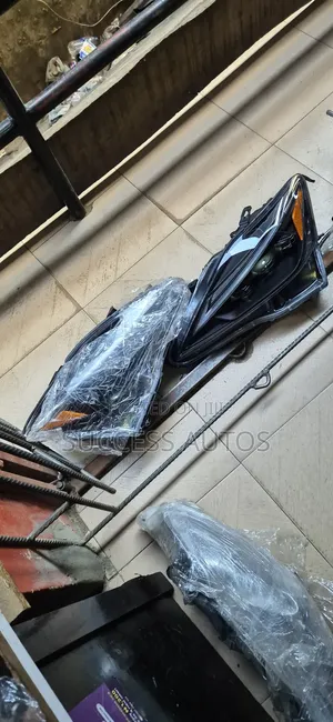 Head Lamp i.s 250 2010 3 Touch Up Led Light