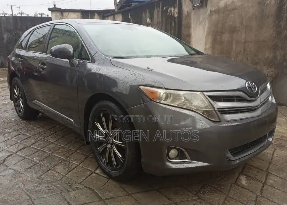 Toyota Venza 2010 Gray