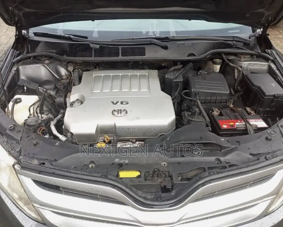 Toyota Venza 2010 Gray