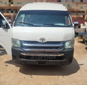 Toyota HiAce 2016 White