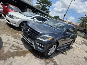 Mercedes-Benz M Class ML350 4MATIC 4dr SUV AWD (3.5L 6cyl 7A) 2014 Gray