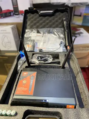 JBL URX 9900 Overhead and Lapel Wireless Microphone System UHF