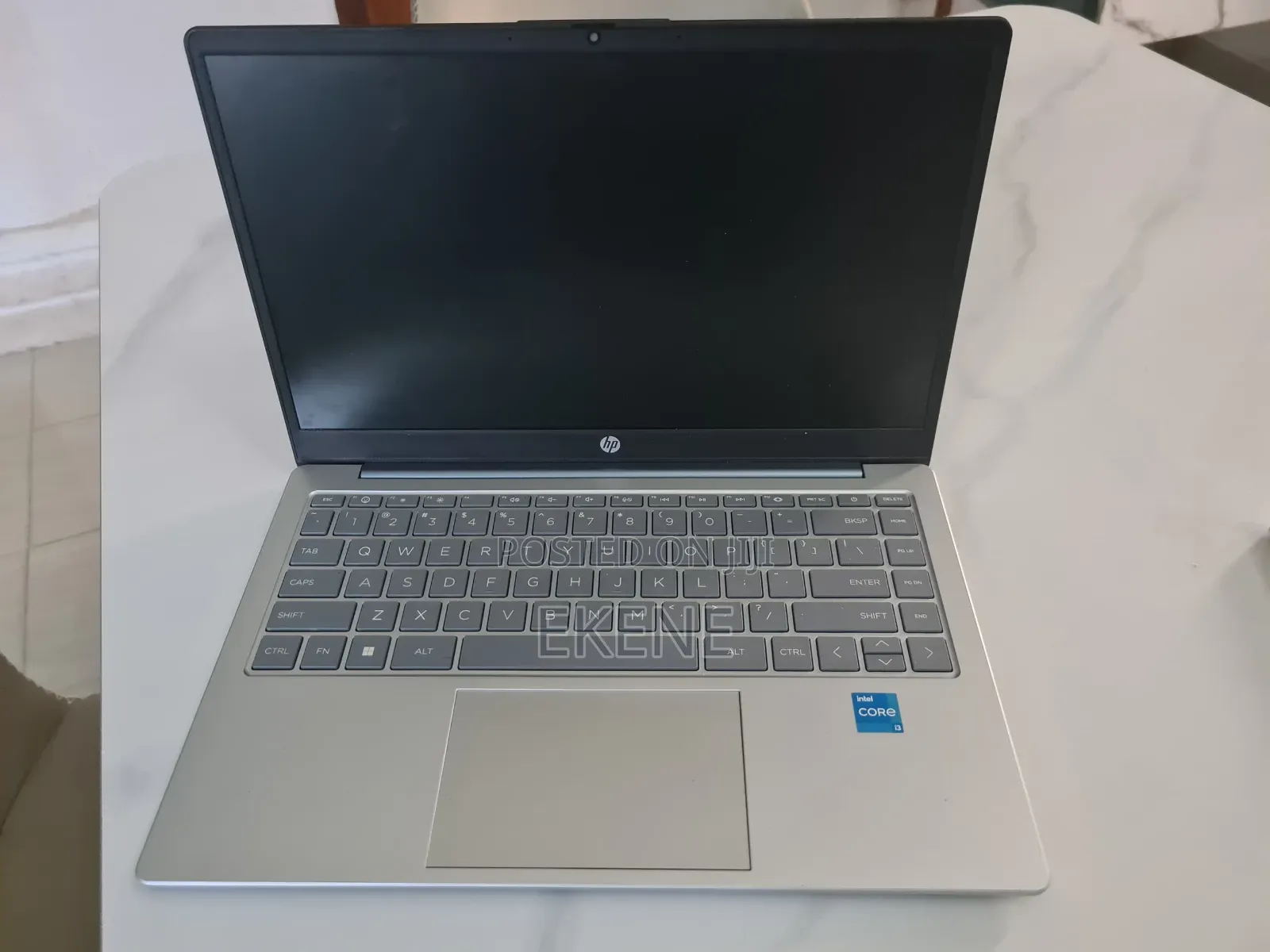 Laptop HP 14-ep0063 8GB Intel Core i3 SSD 256GB
