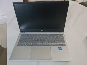 Laptop HP 14-ep0063 8GB Intel Core i3 SSD 256GB
