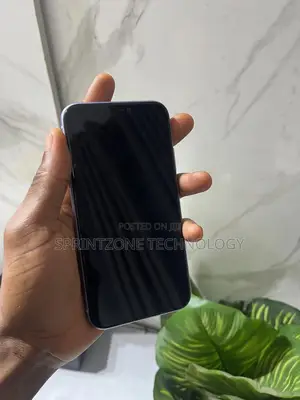 Apple iPhone 11 64 GB Purple