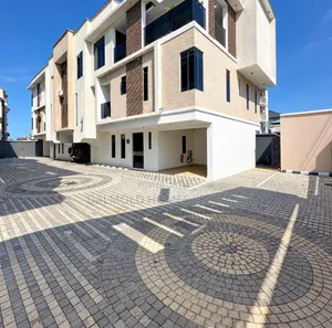 4bdrm Duplex in Lekki for rent