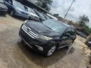 Toyota Highlander Limited 3.5l 4WD 2013 Black