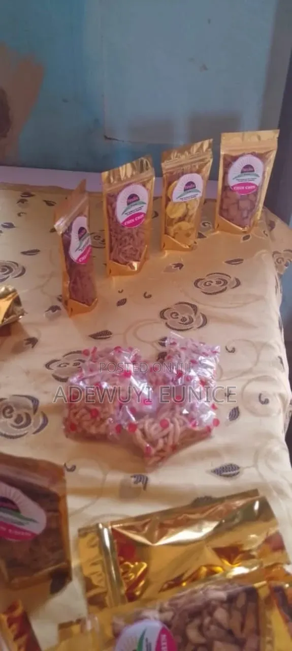 A Dozen of Pouch Chinchin