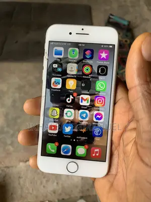 Apple iPhone 8 64 GB White