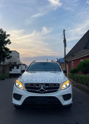 Mercedes-Benz GLE-Class 2018 White