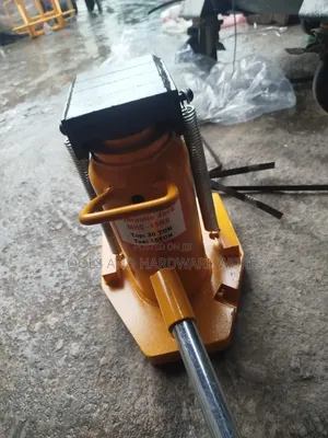 30to. Hydraulic Toe Jack