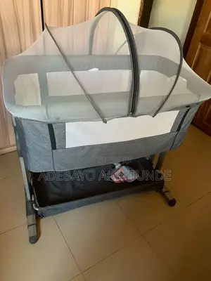 Next to Mom Basinet With Adjustable Height / Baby Bed