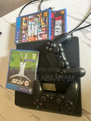 Playstation 4 Slim and 4games
