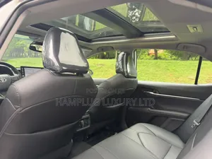 Toyota Camry 2023 Silver