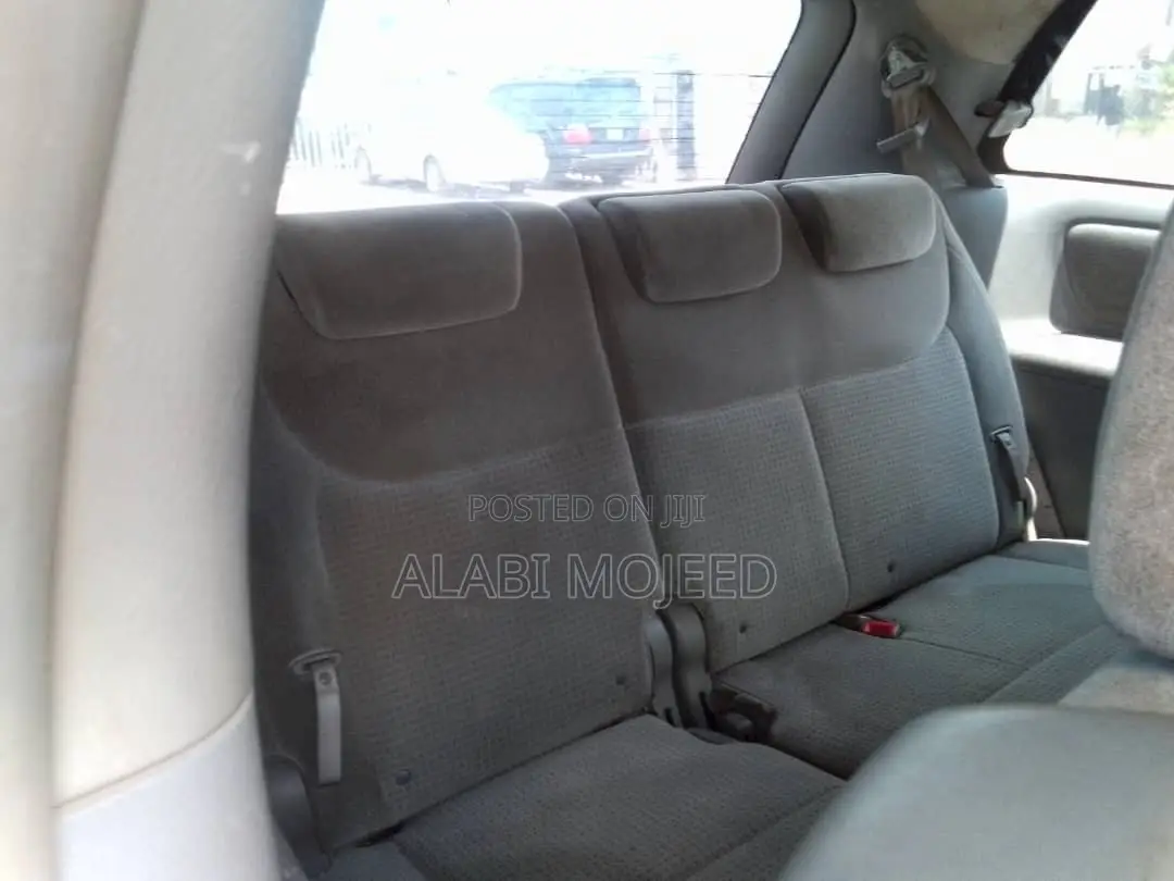 Toyota Sienna CE 2009 Silver