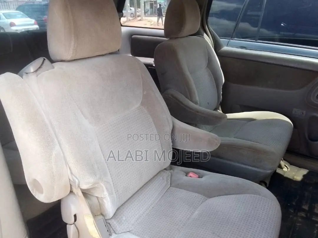 Toyota Sienna CE 2009 Silver