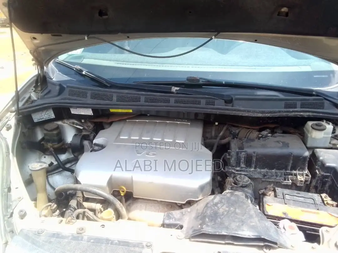 Toyota Sienna CE 2009 Silver